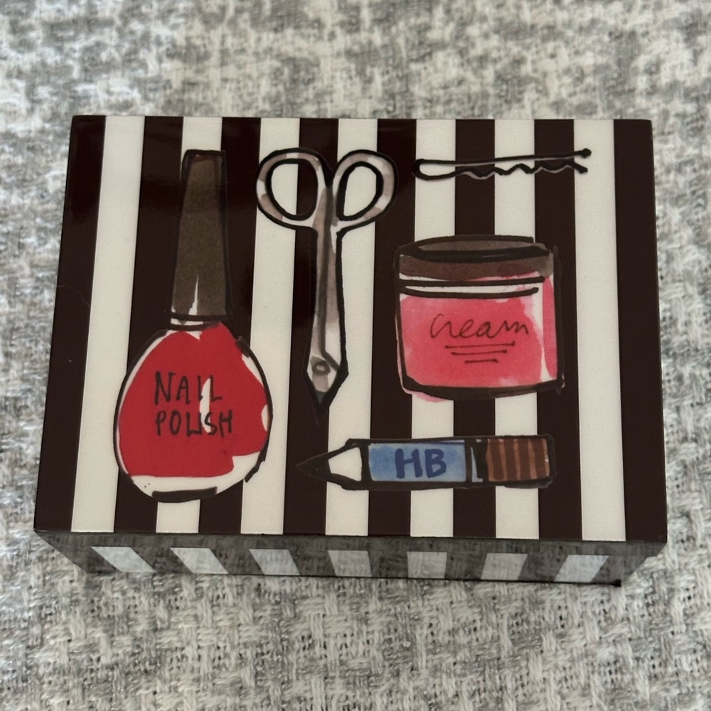 Henri Bendel Lacquer Jewelry Cosmetics Box - Picture 8 of 14